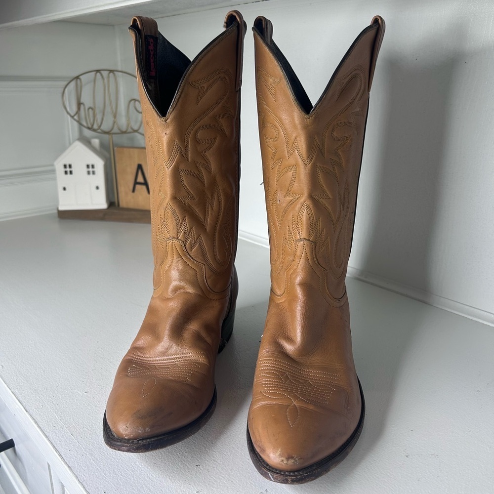 Vintage Laredo Mens 10D Tan Brown Leather Cowboy Boots Pointed Toe Western - Picture 3 of 10